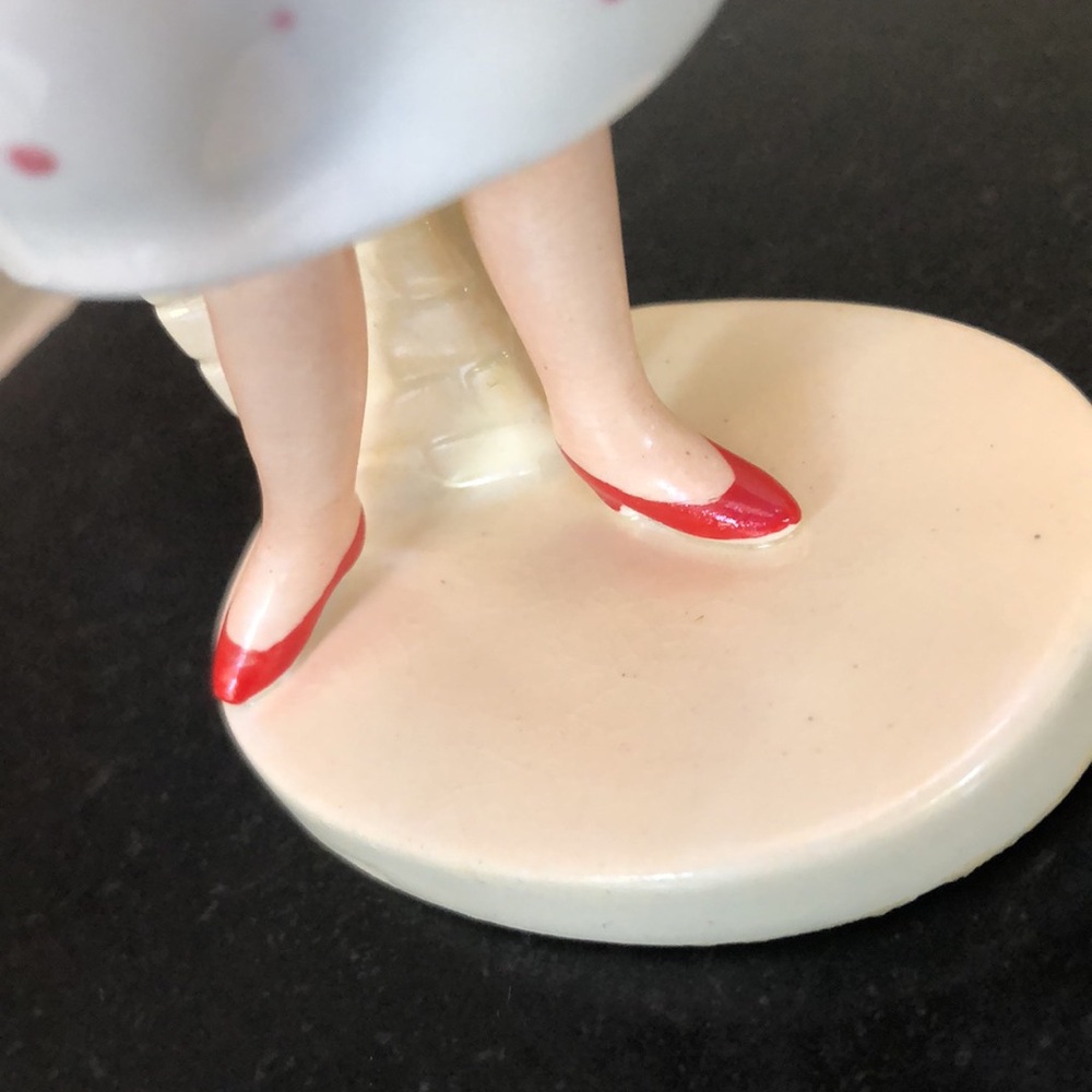 Lefton's Sweet Sixteenth Ceramic Porcelain Figurine w/Cake- Vintage Cake Topper - Picture 10 of 13